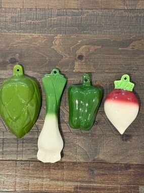 Vintage Avon Original Ceramic Vegetable Measuring Cups 4 Piece Farmhouse